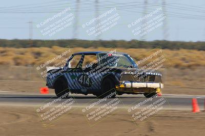 media/Oct-02-2022-24 Hours of Lemons (Sun) [[cb81b089e1]]/915am (I-5)/